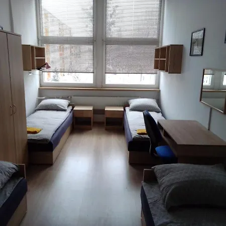 Przy Gniewskiej 13 Hostel
